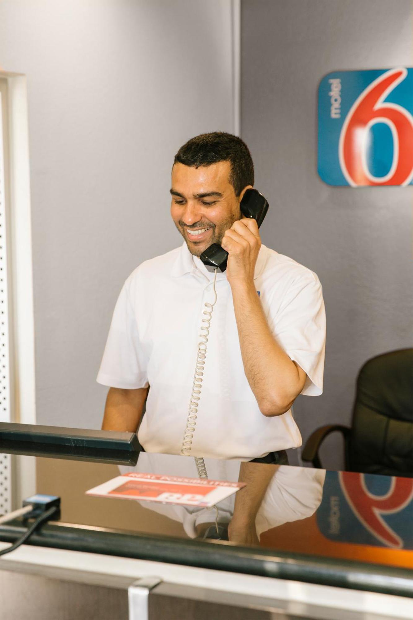 Motel 6 San Pedro, Ca Port Of Los Angeles Eksteriør bilde